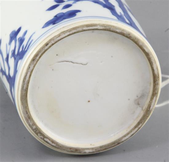 A Chinese blue and white vase, Transitional period, mid 17th century, height 19.8cm, gilt repair to rim